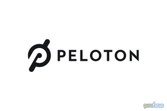 Peloton vs. lululemon Studio: Which is Right for You?