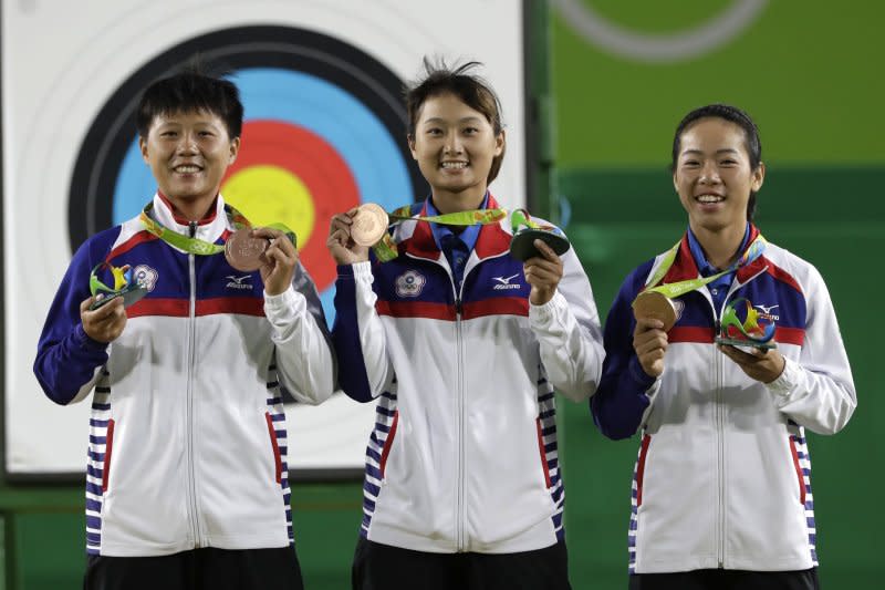 台灣隊射箭女子團體在里約奧運摘下銅牌。（美聯社）