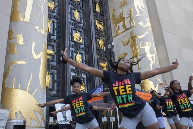 black women celebrating juneteenth