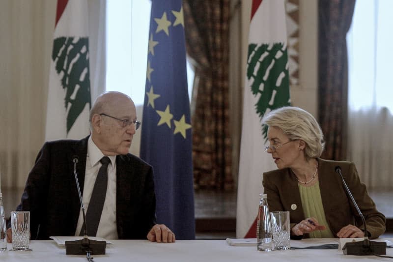 Lebanese Prime Minister Najib Mikati (L) meets with European Commission President Ursula von der Leyen at the Government Palace. Marwan Naamani/dpa