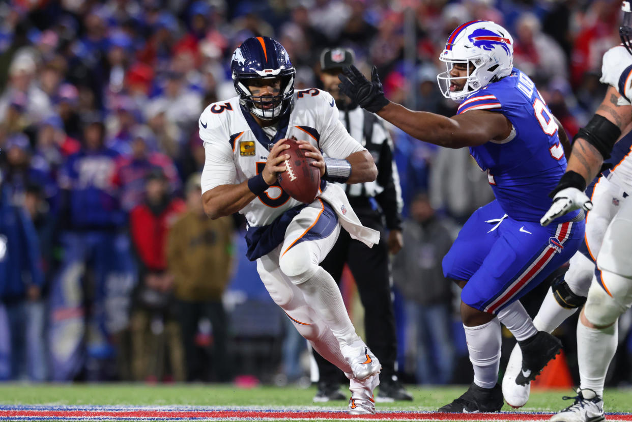 Russell Wilson, quarterback de los Denver Broncos, ha mejorado desde que el equipo comenzó con marca de 1-5. (Photo by Bryan M. Bennett/Getty Images)