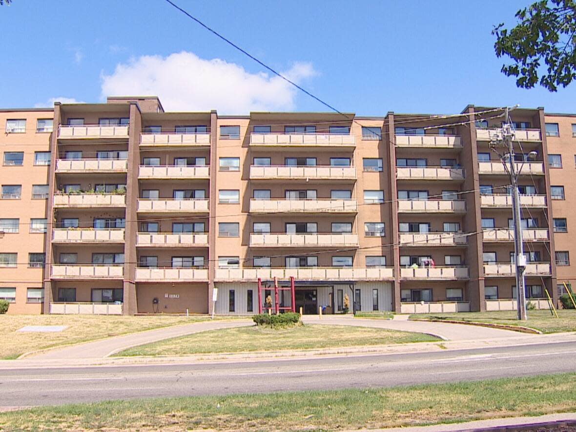 The landlord of this building, 1570 Lawrence Ave. W., has issued N13 notices to about a dozen tenants on the first floor to complete renovations. The tenants are fighting back. (CBC - image credit)