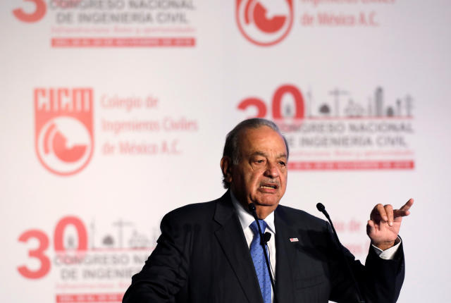 El millonario mexicano Carlos Slim propuso en 2014 que se establecieran solo tres d&#xed;as de trabajo a la semana (Foto Reuters/Luis Cortes)