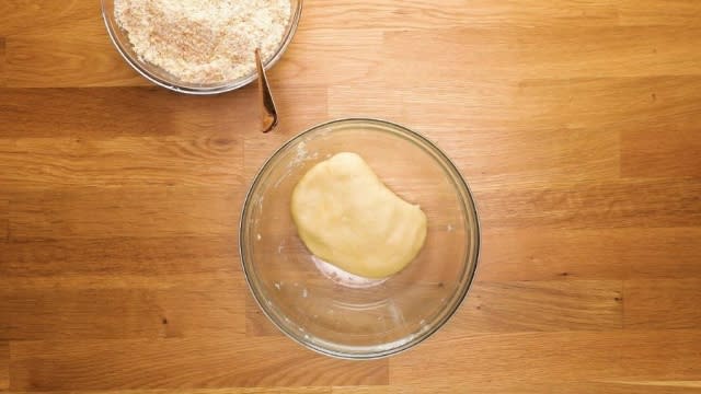 Kok chye dough and peanut filling