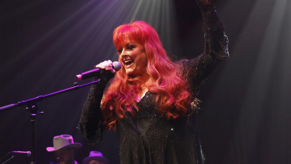 Wynonna Judd rocks the stage, 2023