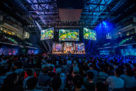 Aber auch bei anderen Games gibt es Geld zu holen – bei League of Legends zum Beispiel. Die Lol World Championship lockte im vergangenen Jahr mit knapp 6,5 Mio. Dollar (5,8 Mio. Euro) Preisgeld.