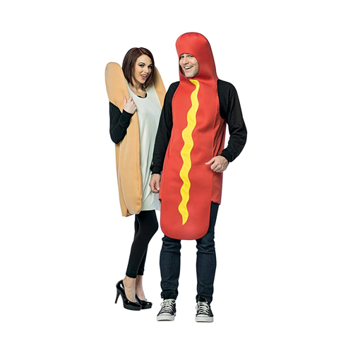 Hot Dog and Bun Couple's Costume; funny couple’s halloween costumes / funny couple’s costume ideas