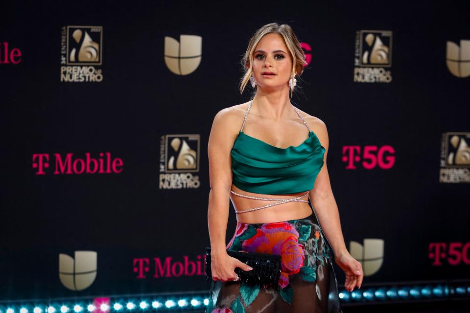 La modelo puertorriqueña Sofía Jirau posa en la alfombra roja de la 34 edición de los 