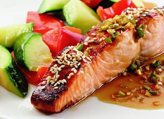<strong>Get the <a href="http://www.huffingtonpost.com/2011/10/27/honey-soy-broiled-salmon_n_1049598.html" target="_hplink">Honey-Soy Broiled Salmon recipe</a></strong>