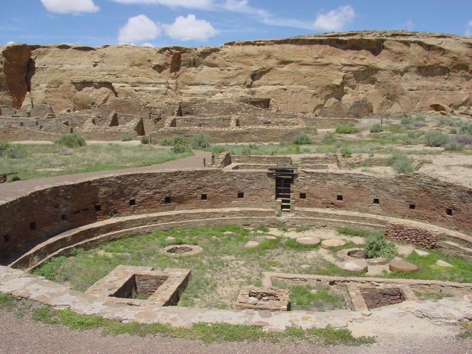 The Great Kiva of Chetro Ketl, a Chocoan complex , is in the Chaco Culture Canyon National Historic Park.