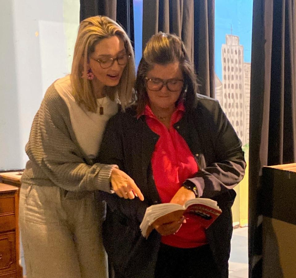 Mary Alice Gaston-Poole (left) and Leslie O. Stavely rehearse their lines.