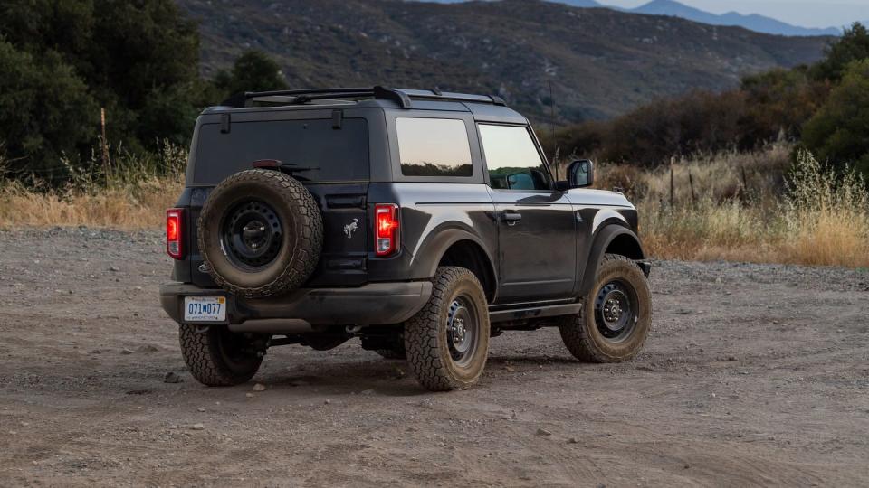 2021 ford bronco 23l black diamond