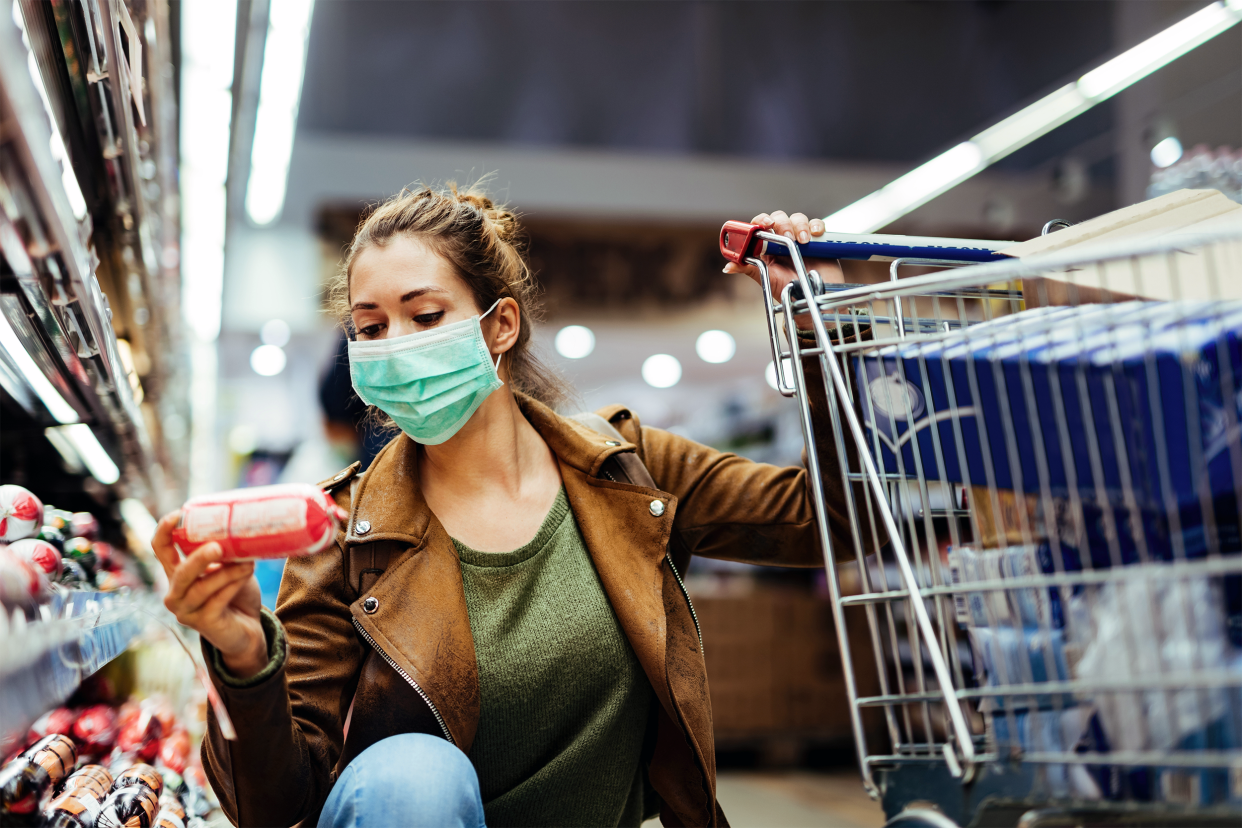 woman grocery shopping