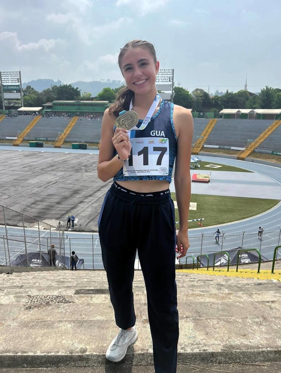 Palmer Trinity’s Maria Camposano Paiz not only won the race but also broke the Guatemalan record in the 100-meter hurdles in the under-18 division of the Central American Championships U18 U20 in Guatemala City.