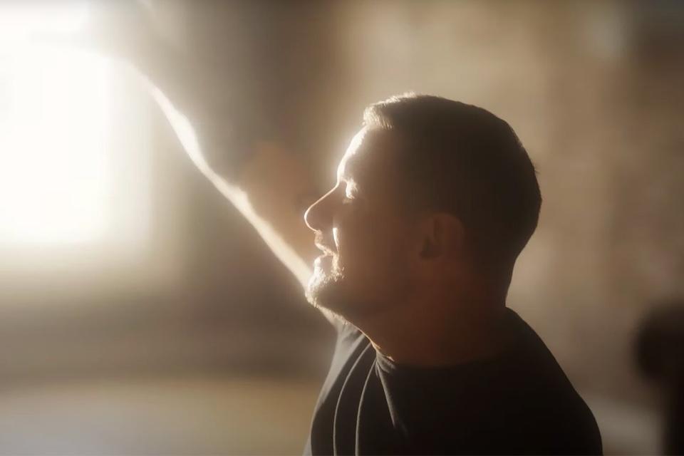 Ty Herndon Debuts Music Video for God or the Gun