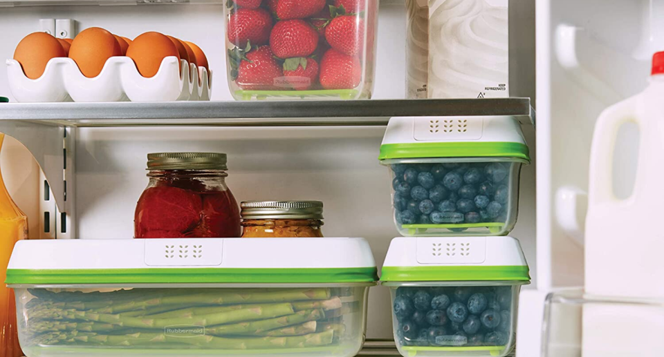 Rubbermaid FreshWorks Produce Saver Food Storage Containers. Image via Amazon.