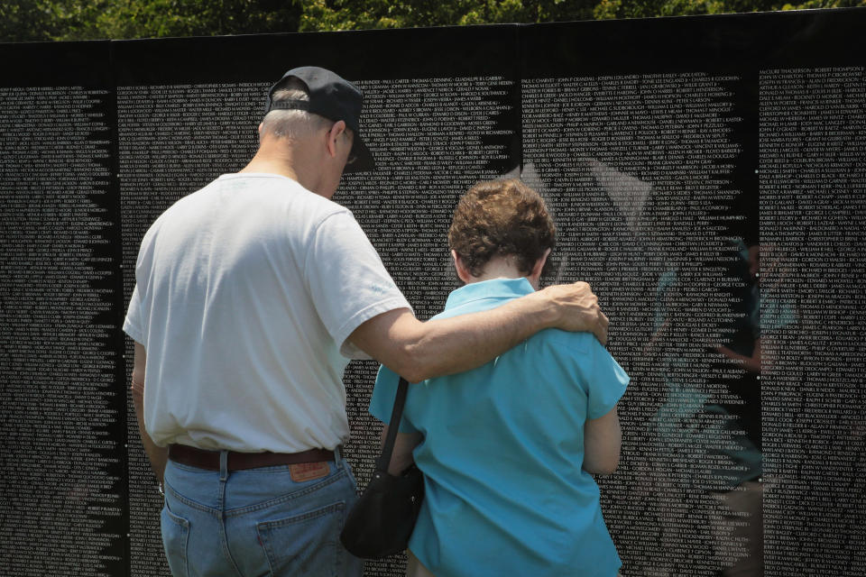 Vietnam Veterans Commemorate 25th Anniversary Of Chicago Welcome Home Parade