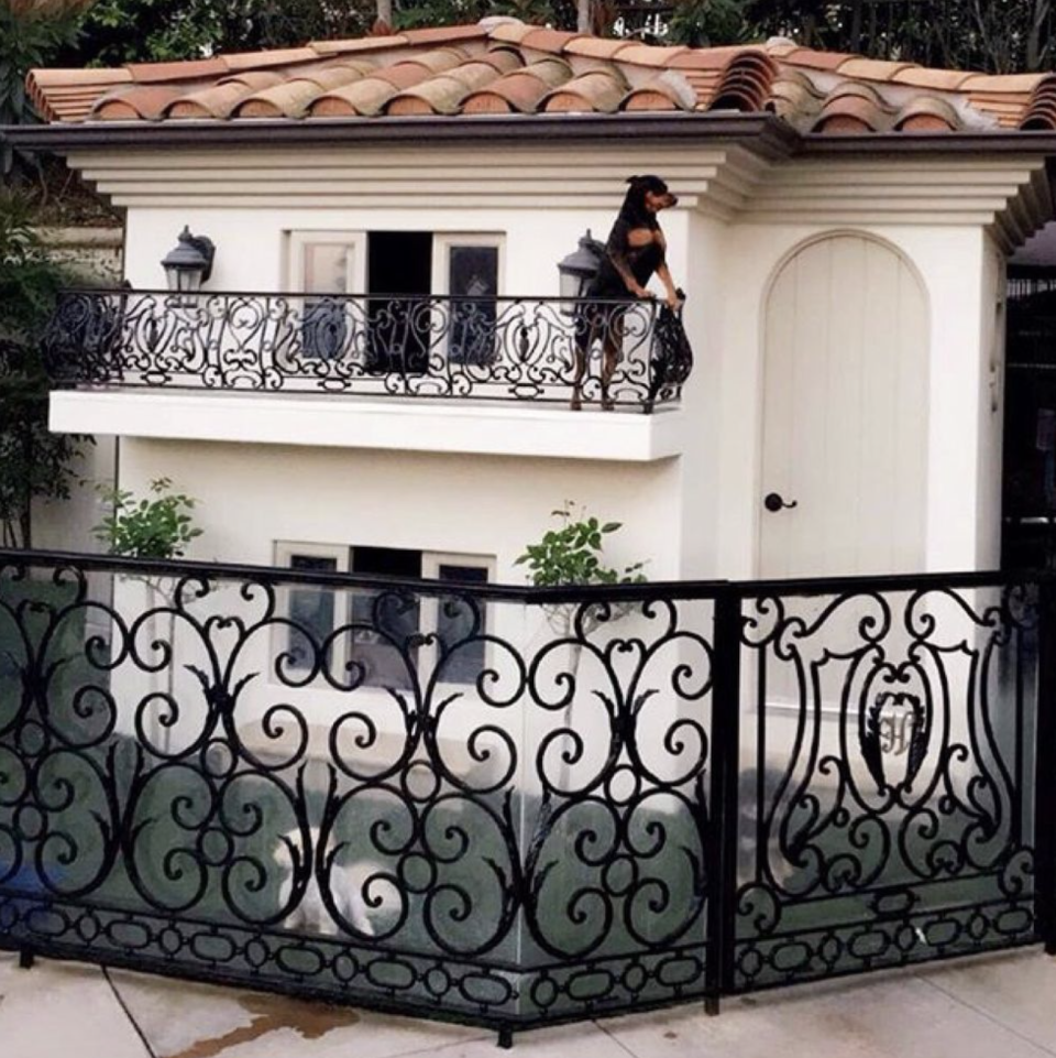 Paris Hilton's dog mansion