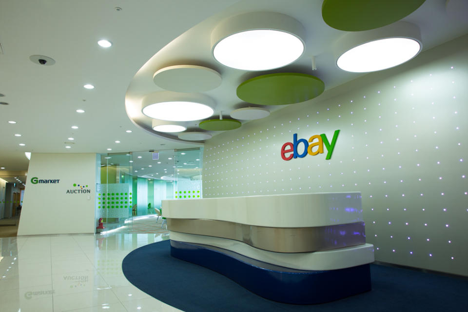 eBay front desk in Korea office.