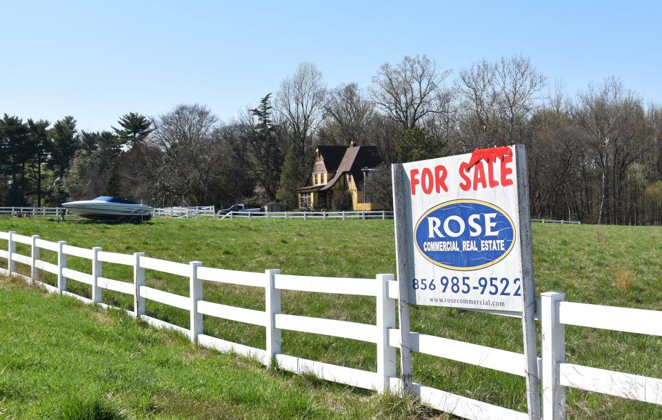 Cherry Hill's zoning board has rejected a plan to build a senior complex at former Holly Ravine Farm  off Springdale and Evesham roads.