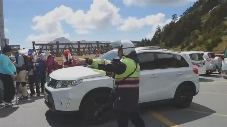 衝合歡山看高山杜鵑　湧上千車流交通大打結