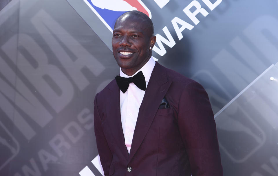 Terrell Owens is in the Pro Football class of 2018, but the executive director of the Hall said he won't be announced at the ceremony. (AP)