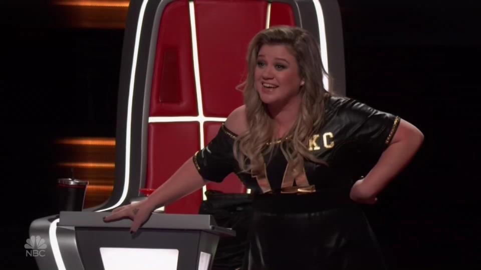 Kelly Clarkson is thrilled about her final team member.