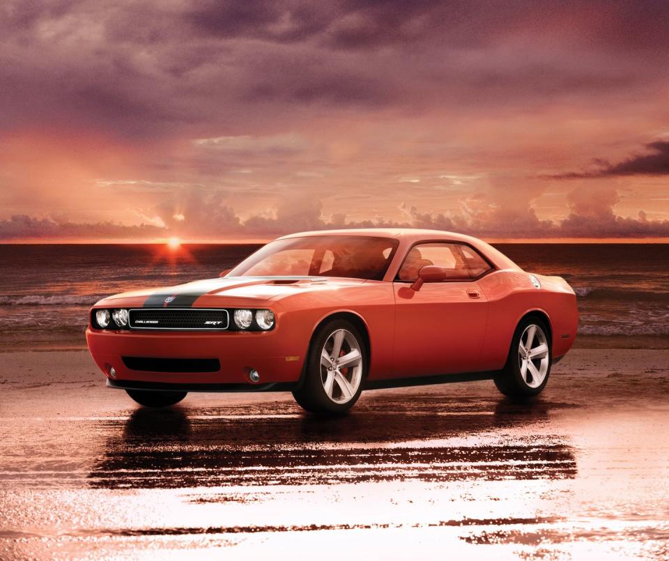 2008 dodge challenger srt8