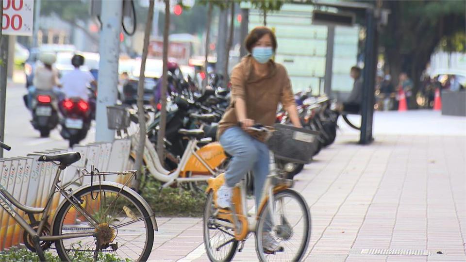 長時間騎YouBike手癢癢？　皮膚科醫師說應該是「這原因」