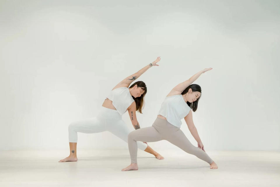 yoga studio in singapore - hom yoga