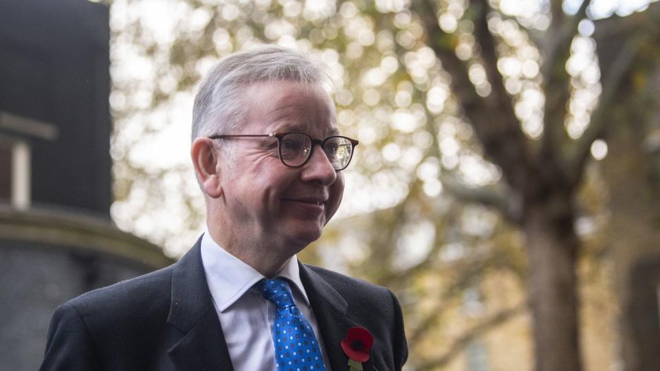 Der britische Staatsminister Michael Gove hat Spekulationen um ein schottisches Unabhängigkeitsreferendum in einem Interview als «massive Ablenkung» bezeichnet.