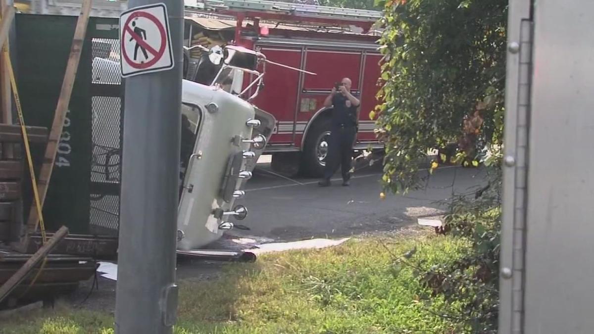 Tractor Trailer Overturns In Newtown Pa 8055