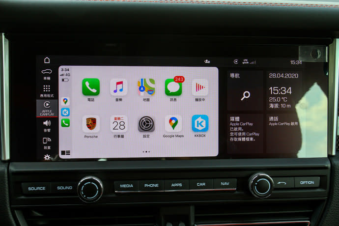 搭載10.9吋觸控螢幕，並選配了無線Apple CarPlay系統。