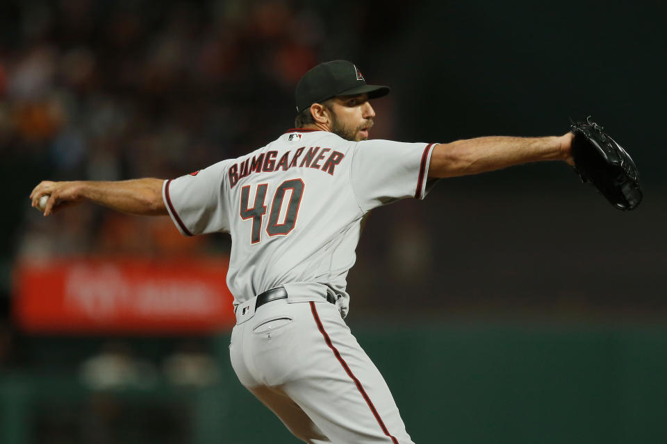 亞歷桑那響尾蛇投手群年齡篇大，圖為已32歲的Madison Bumgarner。(Photo by Lachlan Cunningham/Getty Images)