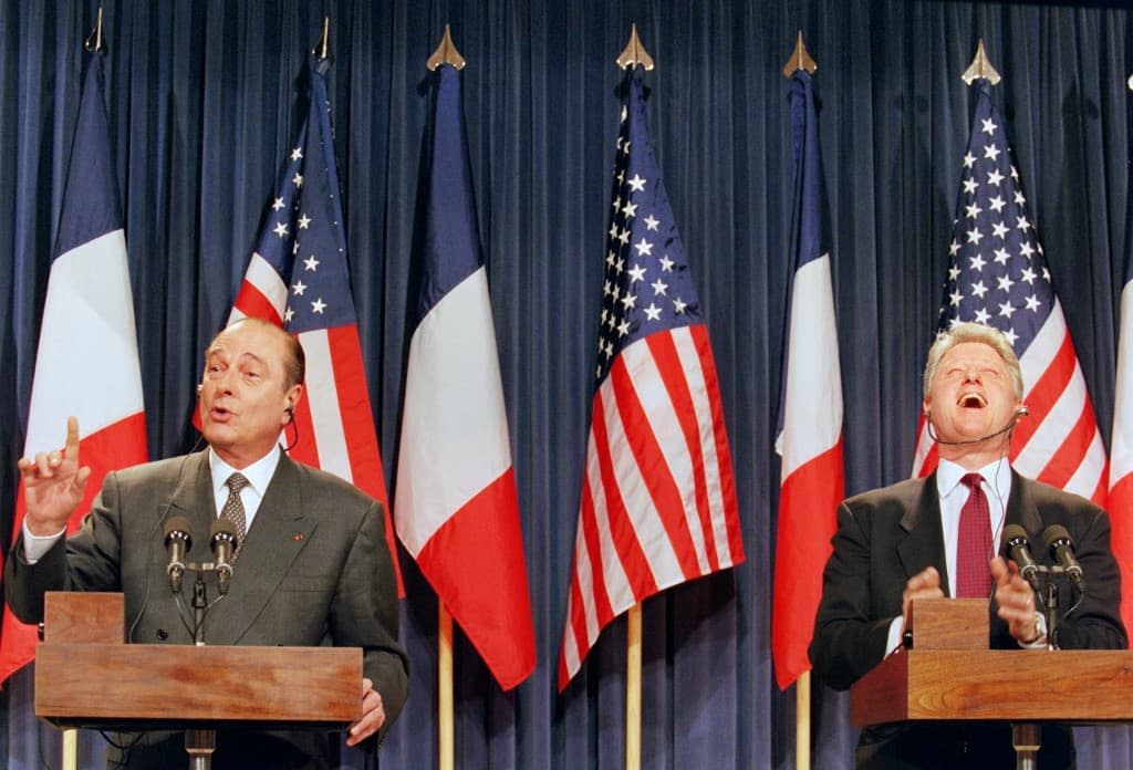 Jacques Chirac et Bill Clinton le 2 février 1996 à Washington  - GERARD FOUET/AFP