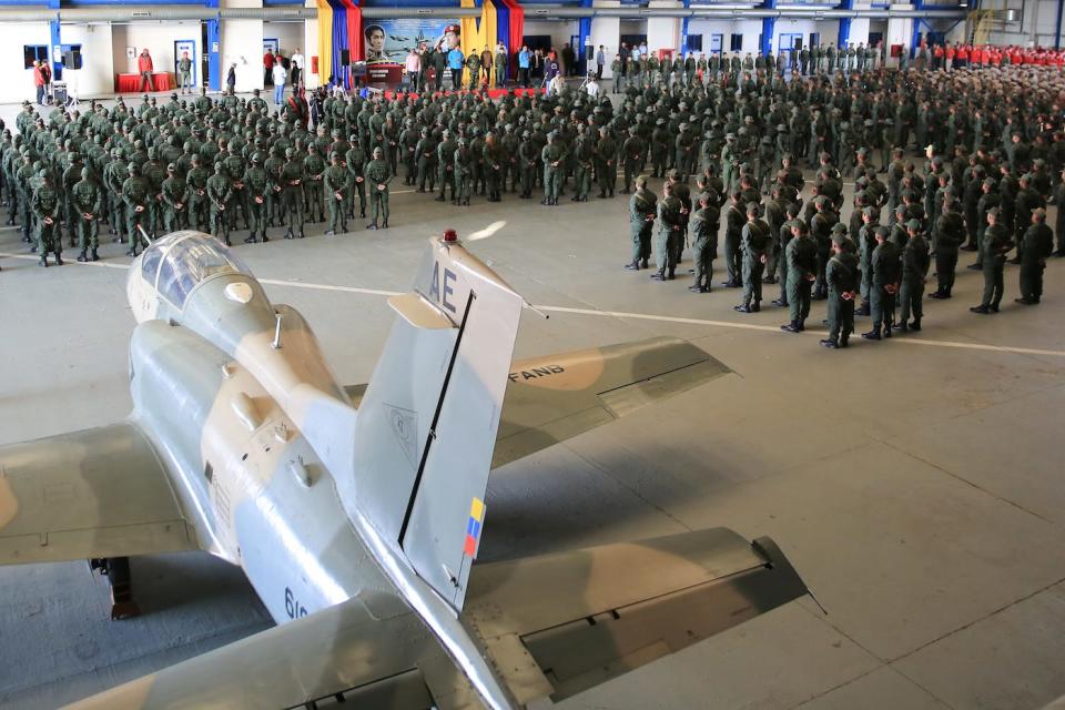 Venezuela Nicolas Maduro military soldiers troops fighter jet