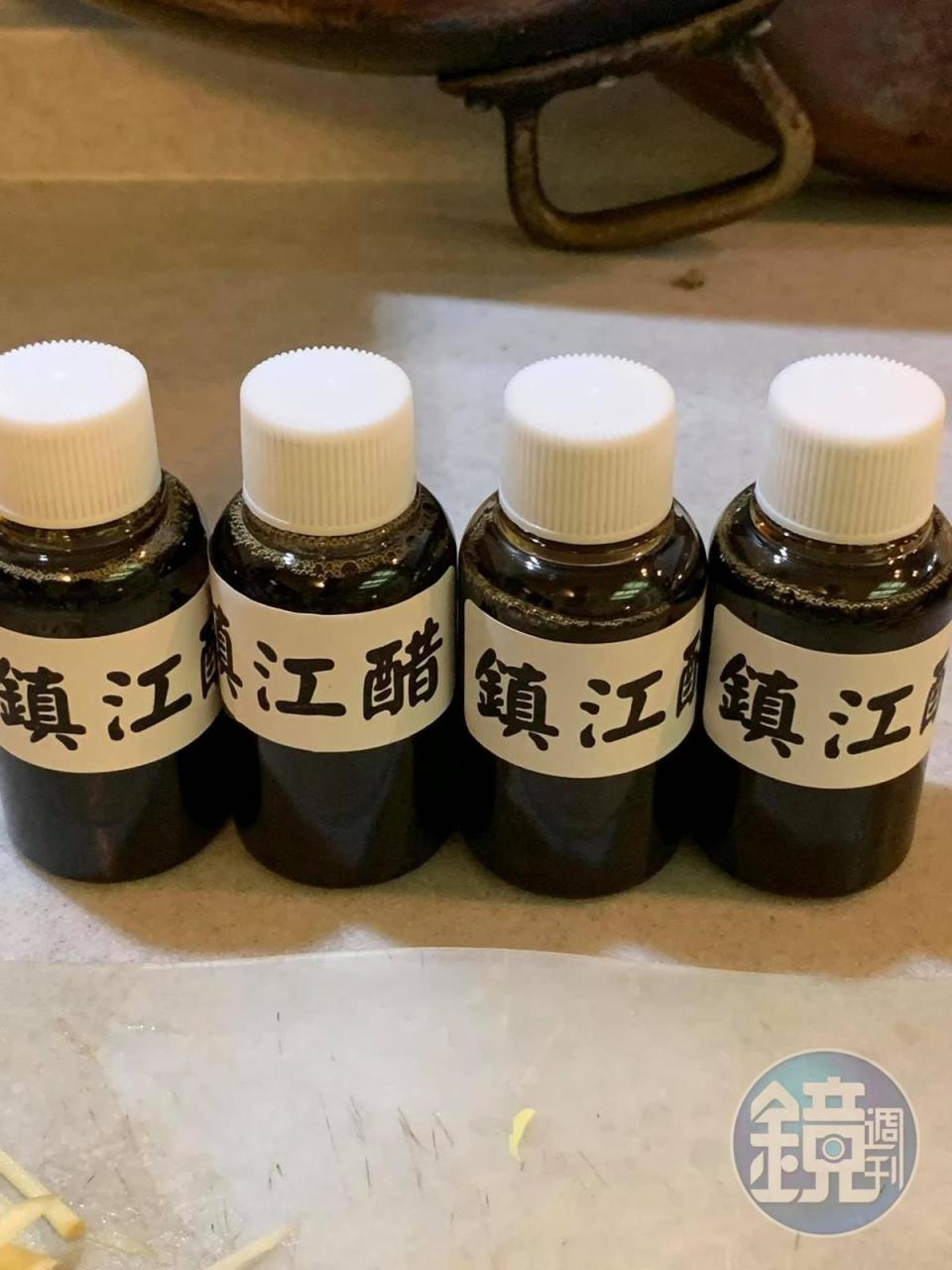 今天準備調味煮過的鎮江醋。