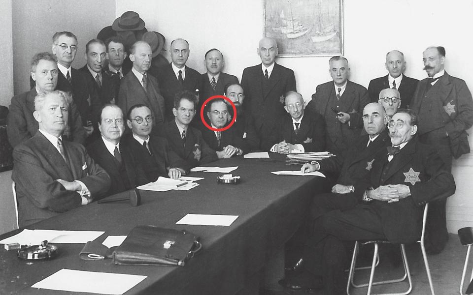 The Jewish Council for Amsterdam in 1942 with Arnold van den Bergh, circled - Image Bank WW2—NIOD—Joh. De Haas