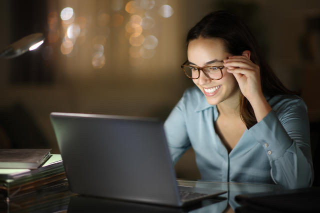 Necesitas gafas para trabajar? Tu empresa te las podría pagar