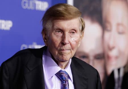 Sumner Redstone, executive chairman of CBS Corp. and Viacom, arrives at the premiere of 'The Guilt Trip' in Los Angeles December 11, 2012. REUTERS/Fred Prouser/File Photo - RTX2N660