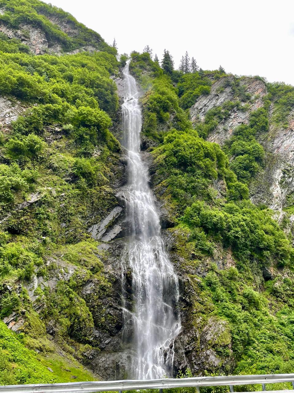 waterfalls in alaska