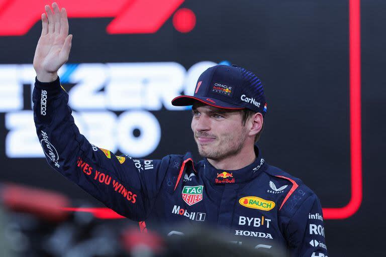 Ya consagrado tricampeón, Max Verstappen celebra su 12a pole de la temporada de Fórmula 1 como si fuera una rutina.
