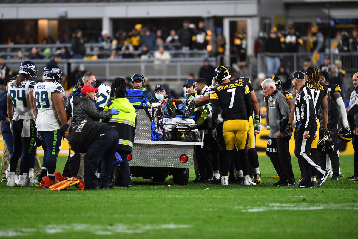 Seahawks' Darrell Taylor dodges disaster after being carted off vs. Steelers,  might return in Week 7 