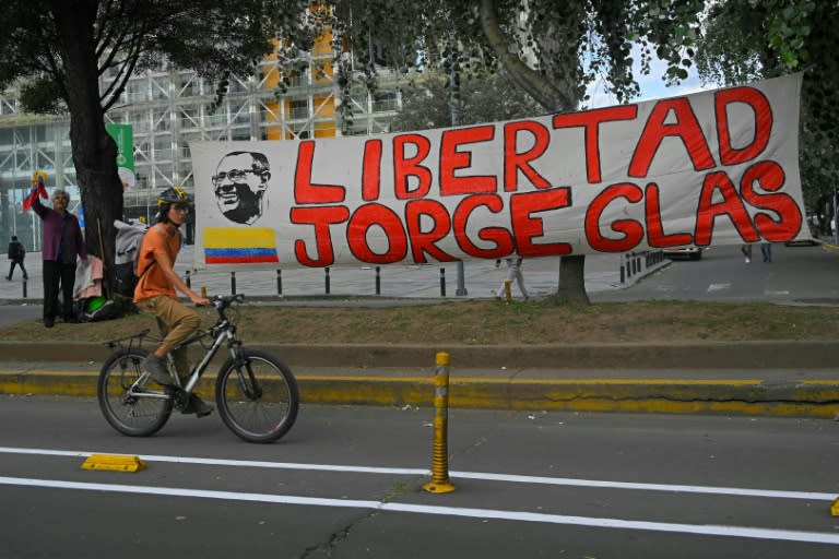 Parcanta en favor del expresidente de Ecuador Jorge Glas el 12 de abril de 2024 en Quito (Rodrigo BUENDIA)