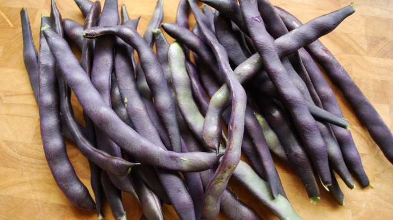 purple string beans