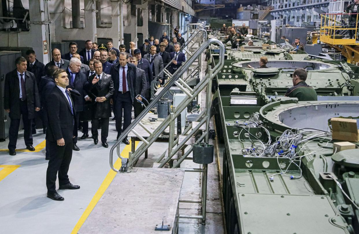 Dmitry Medvedev tours Russia's biggest tank factory in the Urals