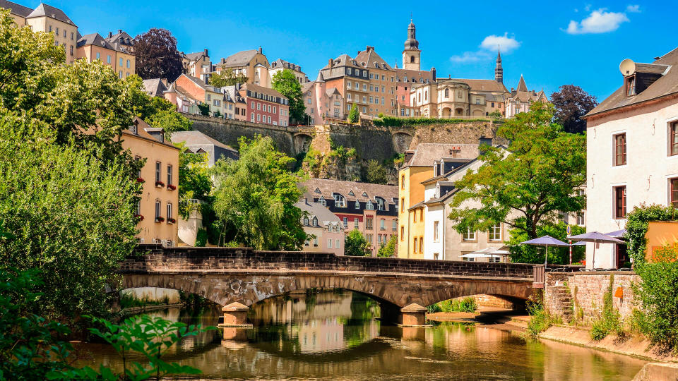 Luxembourg City, historic destrict Grund, bridge over Alzette river.