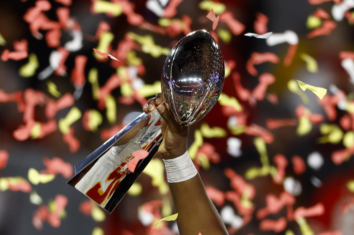 It's not too late to chase a fantasy football championship — join