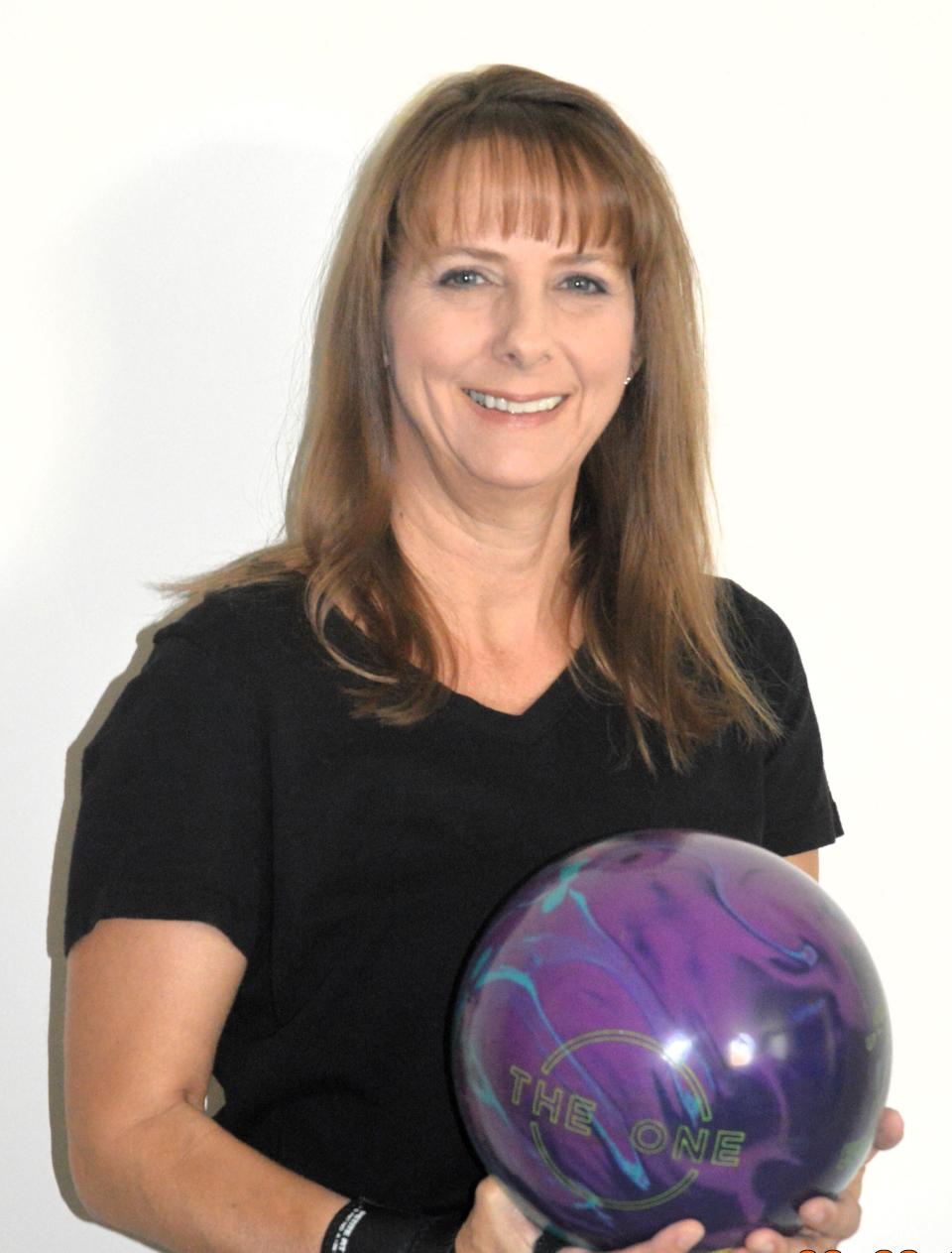 Tammy Blakely tossed her first 600 series of the 2023-24 season in league play last week at Dixie Bowl.