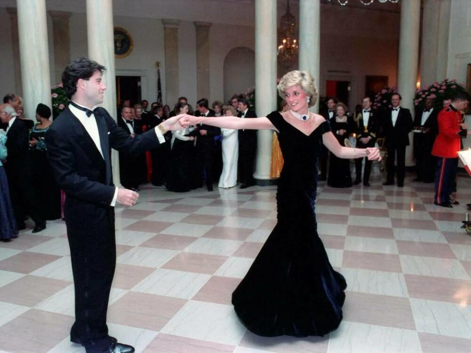 John Travolta und Prinzessin Diana beim gemeinsamen Tanz (Bild: imago/ZUMA Press)